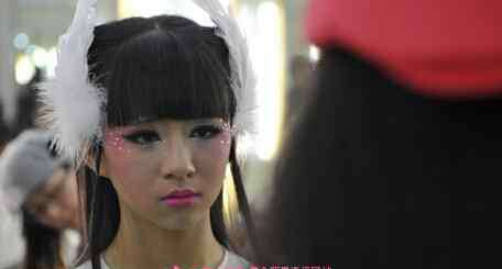 小彩旗是谁 小彩旗有老公吗 小彩旗老公是谁