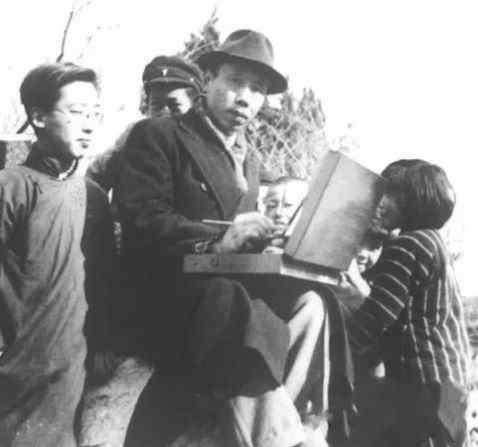世界四大美术学院 中国四大现代美术教育家都有谁？