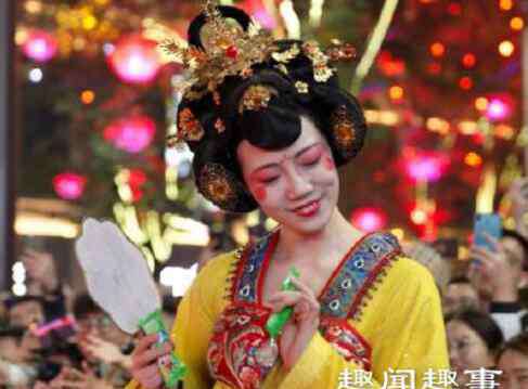 大唐不夜城简介 冯佳晨个人资料简介照片 西安大唐不夜城皮卡晨冯佳晨是怎么红的？