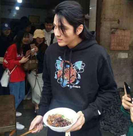 宽面 吴亦凡大碗宽面是什么梗 大碗宽面是什么时候出的