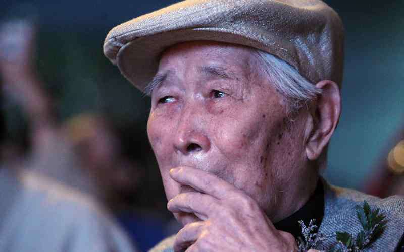 白桦诗歌 诗人白桦逝世，几年前的个人诗歌朗诵会上，他曾泣不成声