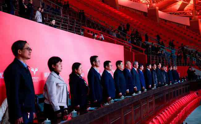 章鱼号 铁马战车列队 2019中国汽车摩托车运动大会开幕
