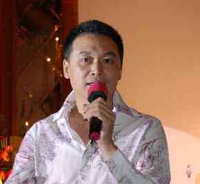 哈尔滨电视台主持人 哈尔滨主持人关涛个人资料照片 关涛死了吗