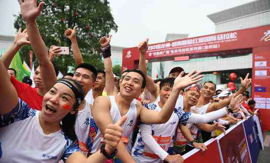 龙州天琴 2019中国龙州-越南复和红途国际马拉松热力开赛