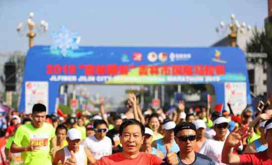 pk台 马拉松不文明行为PK台：你最反感哪种行为？