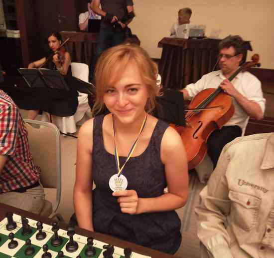 乌克兰国家队 智慧与美貌：乌克兰第一个棋后 沉迷中国武术