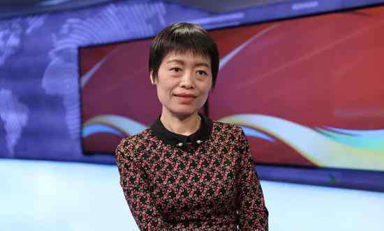 我才是棋牌 国象棋后谢军居文君：坐在棋盘前 我就是“中国”
