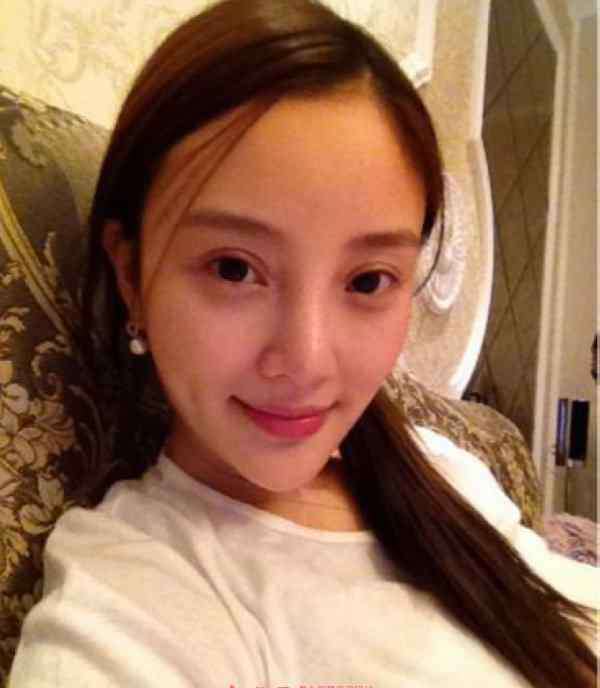 明星隆胸前后对比 李小璐个人资料 李小璐隆胸前后对比图
