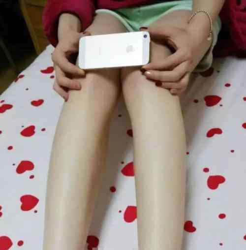 i6腿 新美腿标准i6腿是什么意思 iphone6遮双膝是什么梗