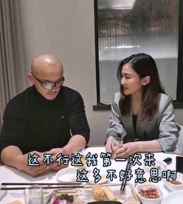 一龙和李景亮 武僧一龙被美女主持人灌醉？知情人：一龙喝多后痛骂了李景亮