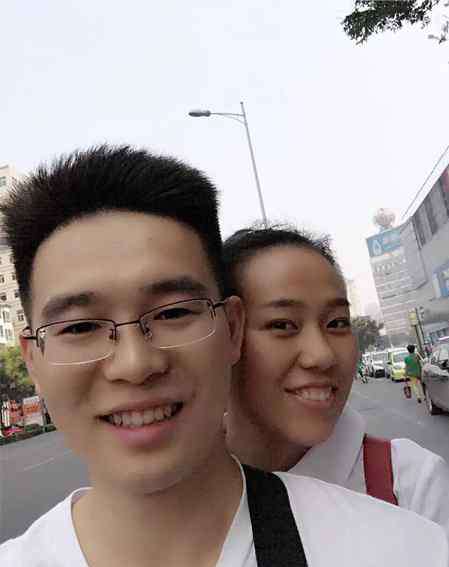 新乡婚庆网 河南新乡暴雨中的婚礼：没有宾客 只要有你就好