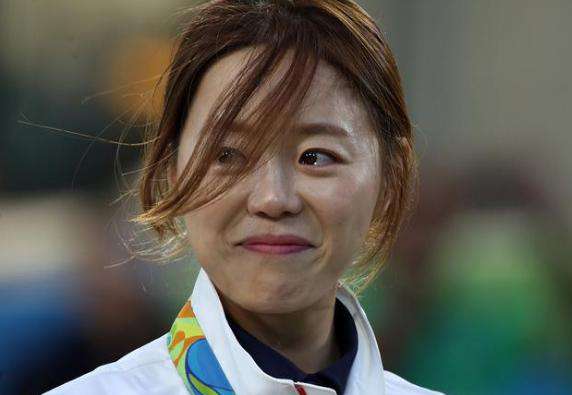 北京ts小龙女 她是现实版射箭“小龙女”？为磨练大心脏睡在墓地，曾蔑视中国队