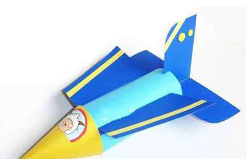 纸筒飞机 纸筒手工制作方法_纸筒飞机DIY制作教程