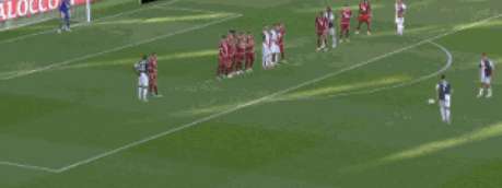c罗乌龙 4-1！C罗成历史第一人，率尤文逼近冠军，个人状态完胜梅西！