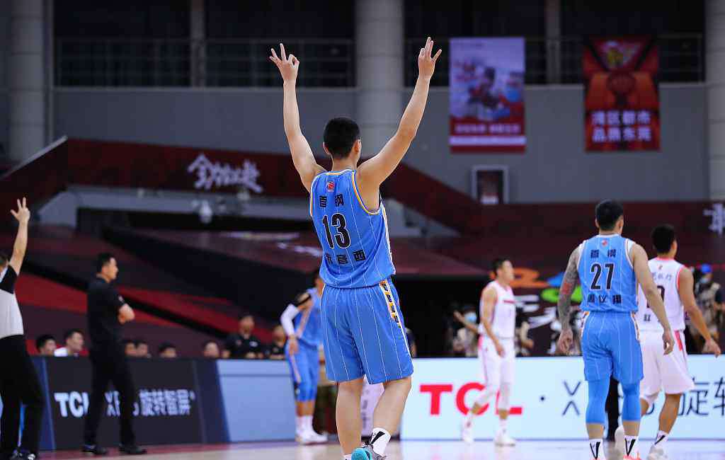 广东北京 广东淘汰北京闯进总决赛！易建联复出砍18分14板救主
