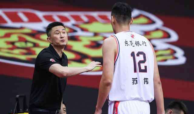 广东男篮 今天！广东男篮大战CBA黑马球队，易建联回归或送对手30分惨败