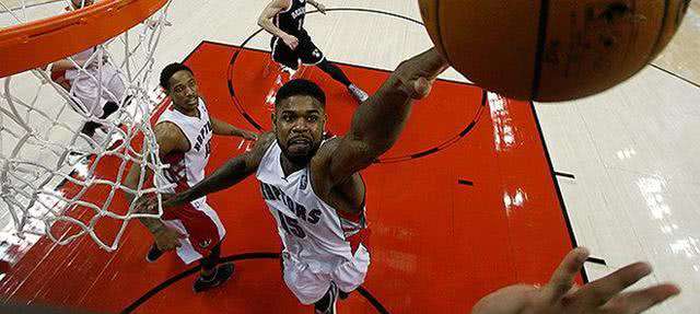 邓肯因为笑被罚出场 因大笑被罚出场，看那些NBA中被罚出场的球星，原因都十分奇葩！