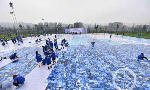 吉尼斯世界纪录图片 重庆再创吉尼斯世界纪录称号：刷新2045㎡世界最大照片拼图