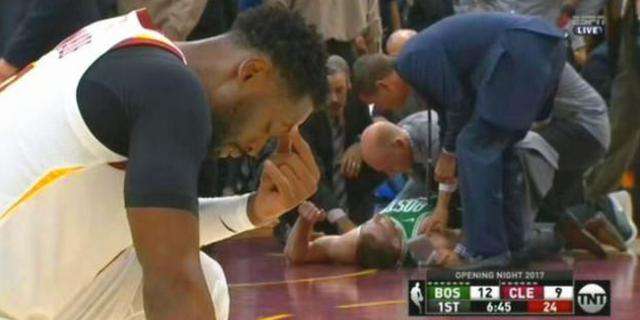 欧文伤退 NBA最可怕伤势！三次断腿，罗斯欧文两次都在现场！