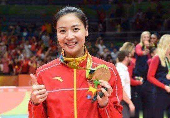 女排世青赛 回顾中国女排世青赛，魏秋月姚迪先后获得世青赛最佳二传称号！