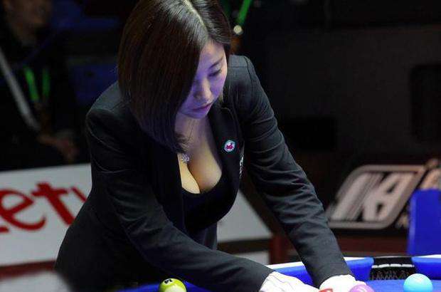 台球美女 中国三位美女台球裁判：一人靠丰满身材走红，你更喜欢谁？