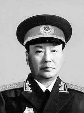 乌兰夫家族 媒体揭秘乌兰夫布赫布小林：一家三代主政同一地区