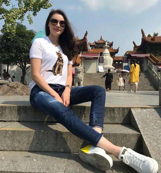 林丹媳妇 从“林丹老婆”到“身家过亿”，谢杏芳是如何做到的？