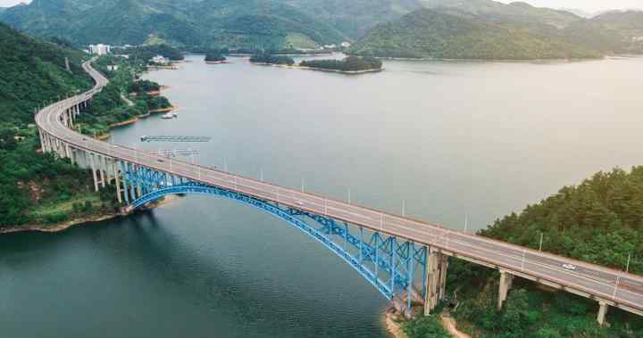 杭千高速 看过来，“美丽高速公路”是有定义的，管理服务都有标准