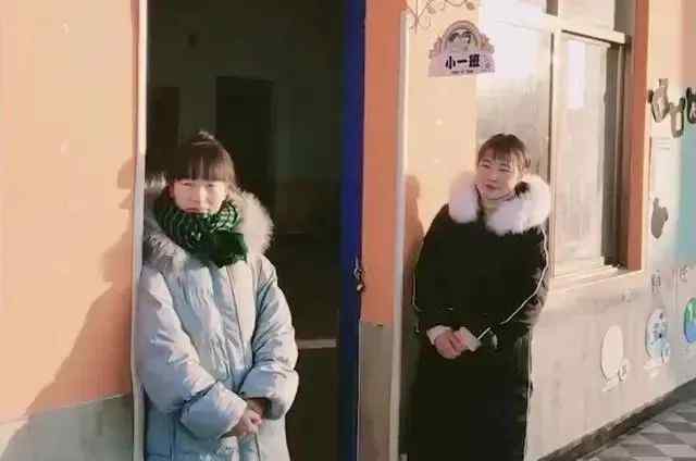 零下8度幼儿园只来了1个学生 老师组团包围！网友：感动又不敢动