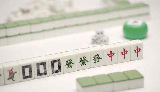 麻将大三元 麻将中的大三元牌型到底是什么？文章配图