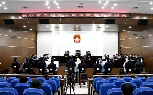 被演员大兵实名举报的黑物业瓦解 细节曝光！
