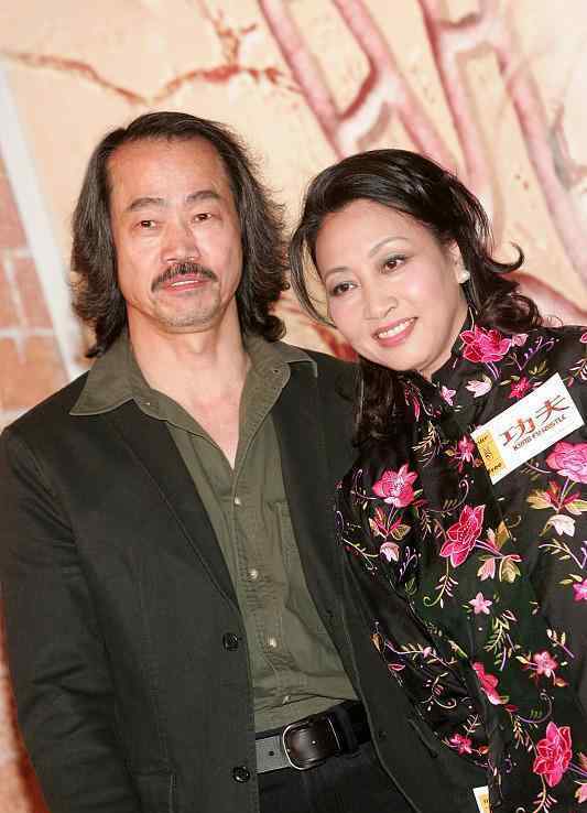 元华和元秋是什么关系 元秋，元华同框出席活动，现场被人喊包租婆