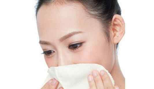 生理盐水敷脸后需洗吗 生理盐水敷脸后需洗吗，可以每天擦脸吗，坏处？