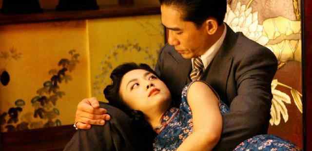 梁朝伟真的射汤唯了 《色戒》梁朝伟承认“假戏真做”？汤唯5字回应：“他非常专业”