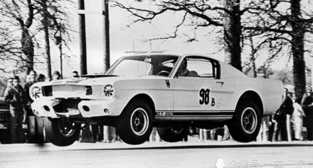 野马谢尔比 1965年福特野马谢尔比GT350R售价385万美元