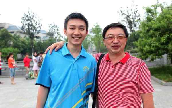 赛学霸物理 学霸是怎样炼成的：拿物理奥赛一等奖 拒绝保送清华！