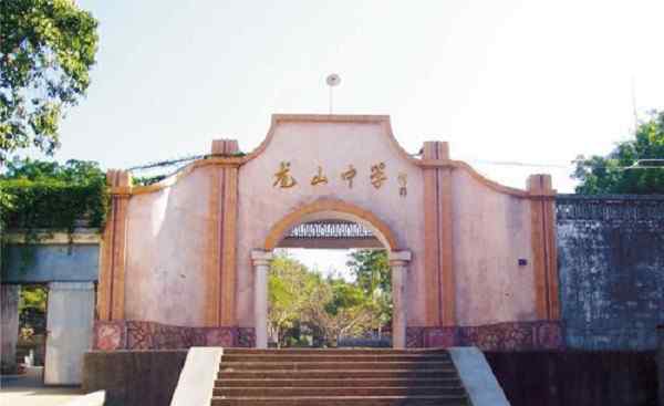 澎湃中学 广东汕尾赫赫有名的5所高中，金榜题名展宏图，谁能稳坐头把交椅