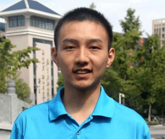 赛学霸物理 学霸是怎样炼成的：拿物理奥赛一等奖 拒绝保送清华！