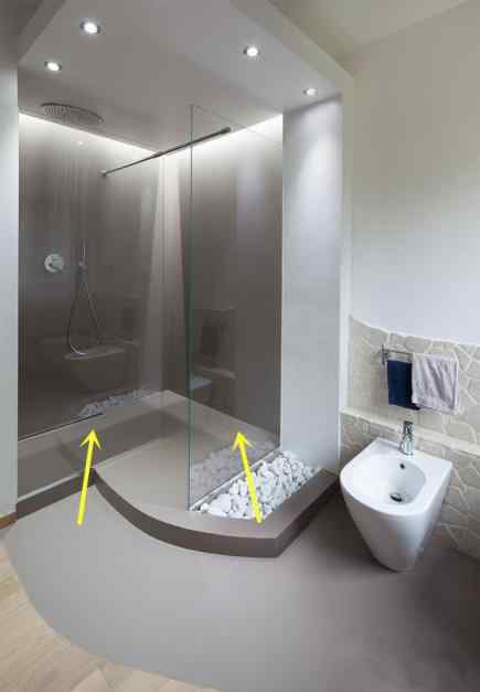 淋浴玻璃隔断 淋浴间两个玻璃交叉做隔断，隔50公分距离刚好，干湿分离不愁了