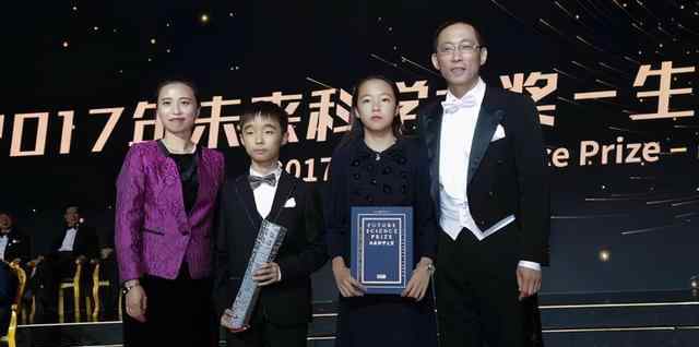施一公老婆 清华大学施一公教授妻子身份曝光，是高考状元，还长得很漂亮