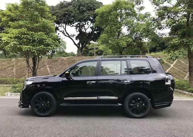 酷路泽4700 20款兰德酷路泽4700黑武士限量版售价24.8万，性能号称越野之王