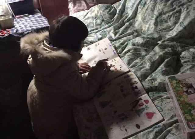 爸爸姐姐妈妈我乱 妈妈爸爸相继出走 14岁少女拉扯妹妹长大