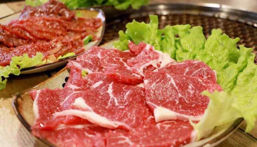 黄牛肉和水牛肉的区别 买牛肉，记得区分黄牛肉和水牛肉，口感差别大，教你3招，别被骗