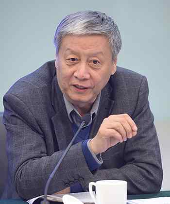 钟秉林 钟秉林：教师培养教师培训要与时俱进