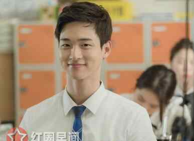 神秘黑衣人 学校2017黑衣人是谁是大辉吗 三个黑衣人真假难辨