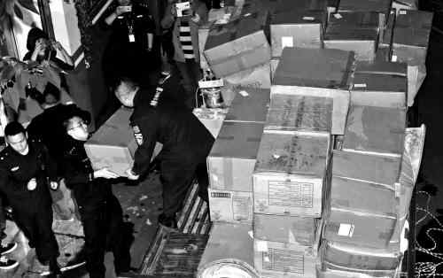 爱美网瘦身 嘉兴微商售卖假减肥胶囊 半年牟利近50万元