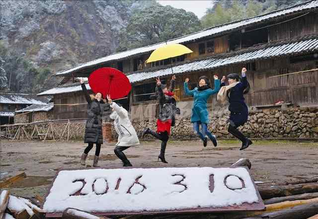 三月下雪 温州八个县昨日飘雪花 三月下雪在很稀奇吗？