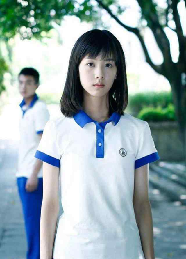 校服女神 穿上校服女神颜值，关晓彤垫底刘亦菲第三，第一名是她毫无争议