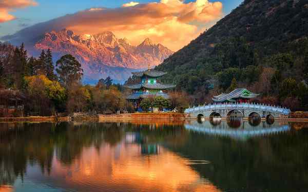 西双版纳旅游攻略必去景点 云南旅游十大必去景点，云南旅游必去的景点有几个？