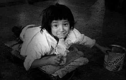 人贩子挖小孩器官图片 孩子眼球被挖，手脚折断，多处器官坏死……被拐孩子究竟经历了什么？